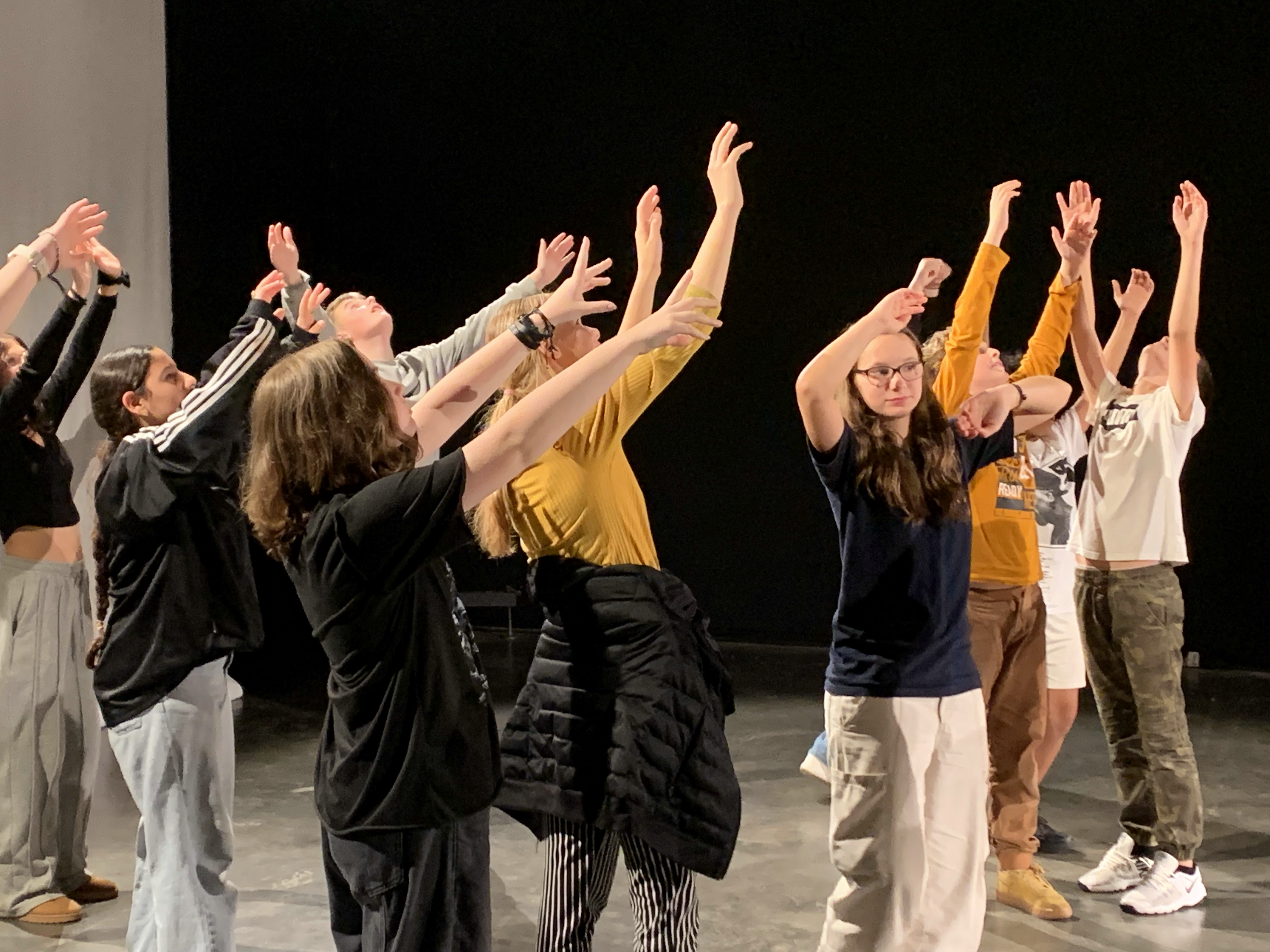 Rastbachtaler Schülerinnen und Schüler eröffnen Theaterfestival in der Völklinger Hütte
